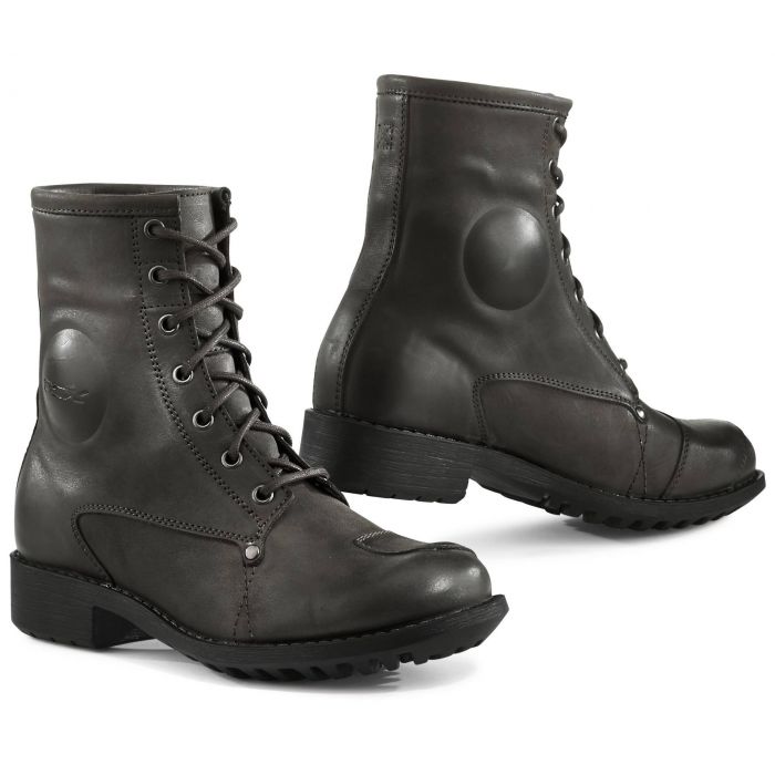 womens biker boots canada