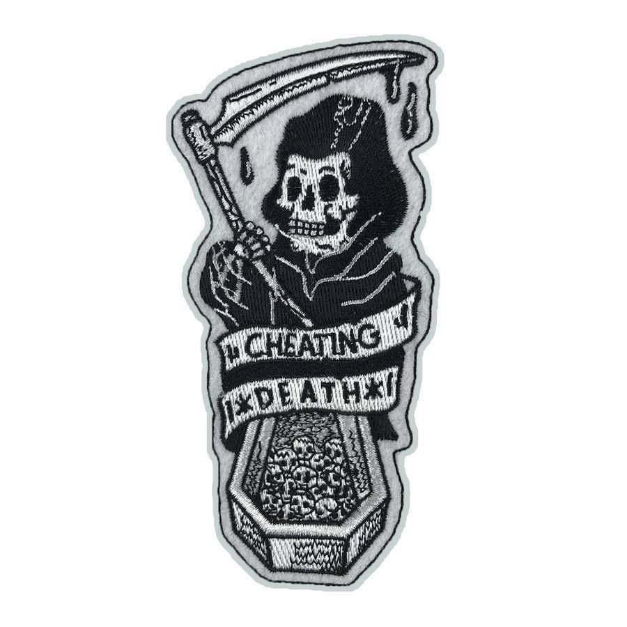 Biker-aufnäher Skull with Revolver ca  8x 6 cm 
